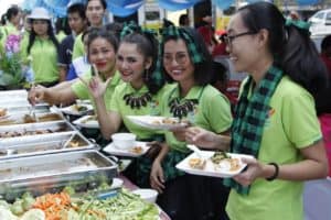 รับจัดบุฟเฟ่ต์