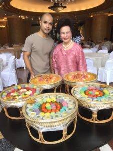 ขายขนมไทย